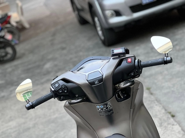 Sh độ khẩu pháo kịch độc của chiếc xe adventure đình đám nhà ducati