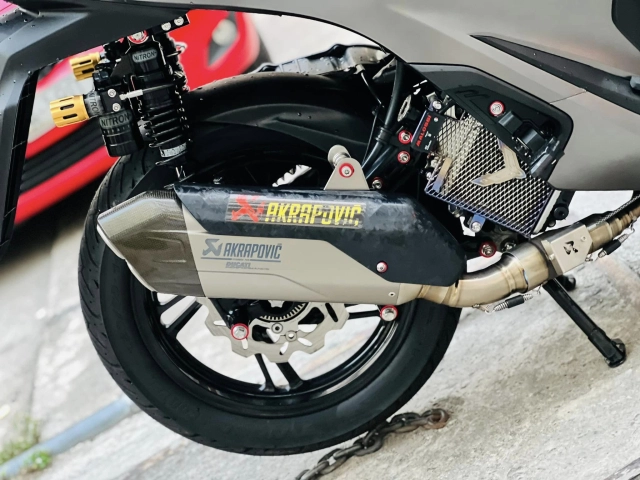 Sh độ khẩu pháo kịch độc của chiếc xe adventure đình đám nhà ducati