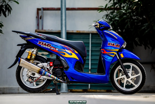 Sh350i độ mang trên mình màu da sắc vóc đình đám nhất trong trường phái quốc dân