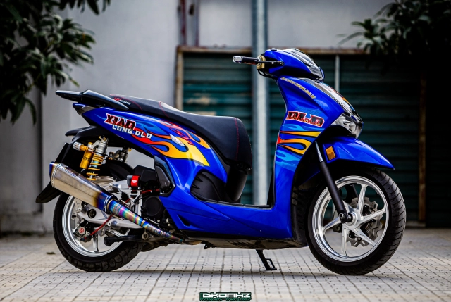 Sh350i độ mang trên mình màu da sắc vóc đình đám nhất trong trường phái quốc dân