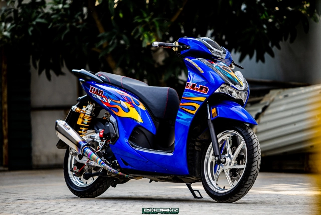 Sh350i độ mang trên mình màu da sắc vóc đình đám nhất trong trường phái quốc dân