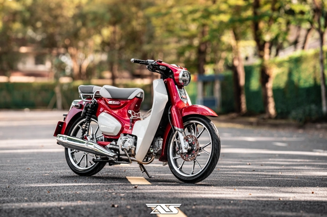 Siêu cub 125 chứng tỏ đẳng cấp bằng biển số tứ quý cực đẹp