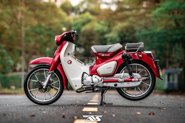 Siêu cub 125 chứng tỏ đẳng cấp bằng biển số tứ quý cực đẹp