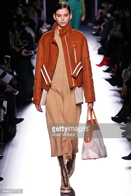 Siêu mẫu thanh hằng sẽ công phá hàng ghế đầu của milan fashion week 2018
