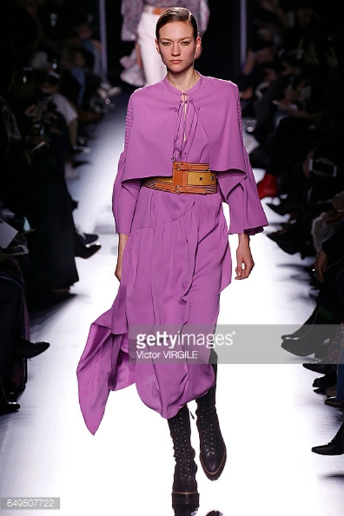 Siêu mẫu thanh hằng sẽ công phá hàng ghế đầu của milan fashion week 2018