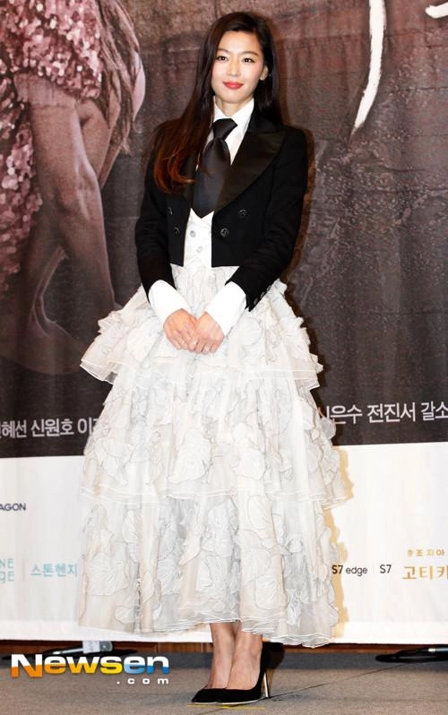 Song hye kyo mợ chảnh jun ji hyun cũng không ít phen phá giá đồ hiệu