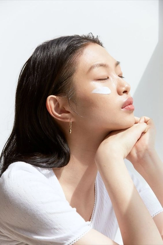 Sự khác biệt khi chăm sóc da thời kỳ mãn kinh bổ sung nhanh 2 thành phần chống lão hóa này