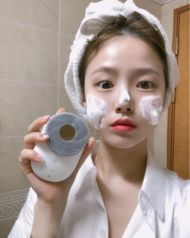 Sự khác biệt khi làm sạch da bữa sáng và buổi tối là gì nắm được bí quyết này nàng không lo da xấu