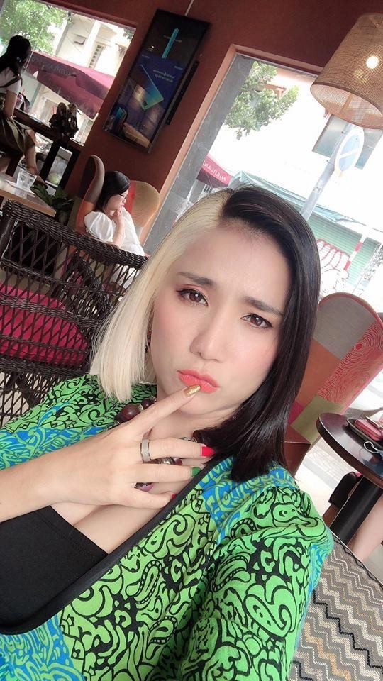 Sự thật về mái tóc bạc trắng cả đầu của cát tường khiến cư dân mạng phải chê già
