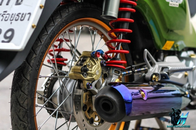 Super cub độ dàn chân hai đĩa hội tụ đủ hiệu năng và thẩm mỹ