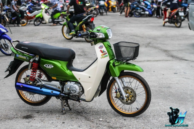 Super cub độ dàn chân hai đĩa hội tụ đủ hiệu năng và thẩm mỹ