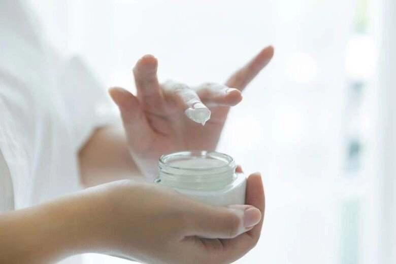 Tại sao bác sĩ da liễu luôn trẻ hơn người thường họ có bí quyết để đẹp tự nhiên không cần thẩm mỹ