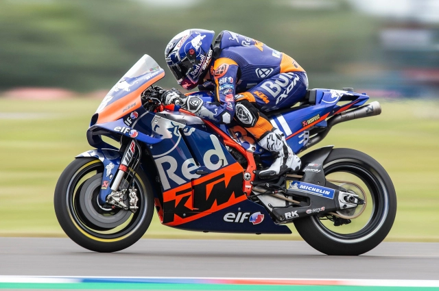 Tại sao motogp lại yêu cầu trọng lượng tối thiểu của một chiếc xe đua