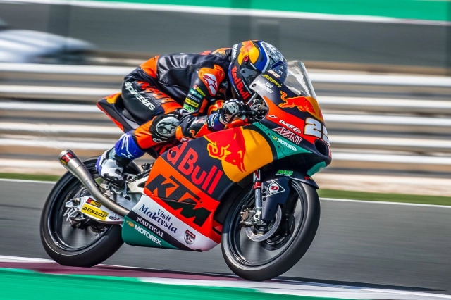 Tại sao motogp lại yêu cầu trọng lượng tối thiểu của một chiếc xe đua