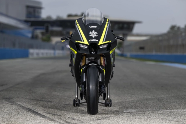 Tham khảo chiếc xe đua kawasaki ninja zx-10rr winter test 2024 cùng tay đua mới thay thế rea