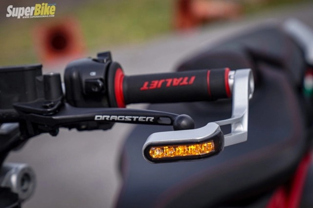 Thì ra đây là nguyên nhân khiến italjet dragster 300 2025 lại có giá đắt đỏ như vậy