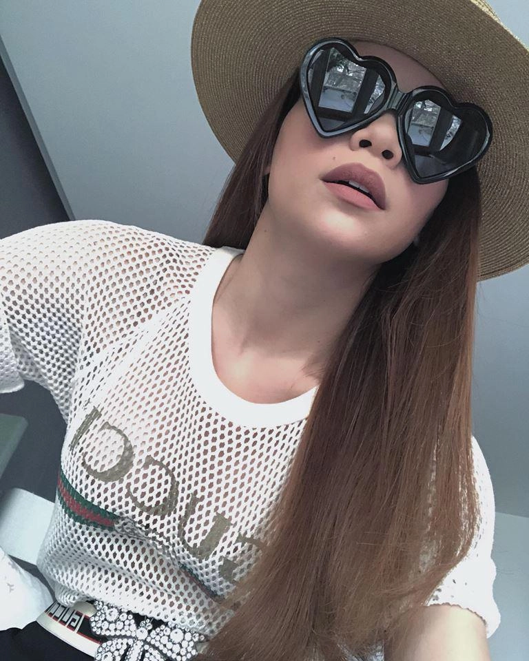 Thì ra hồ ngọc hà âm thầm diện lại áo của kim lý mà không ai biết