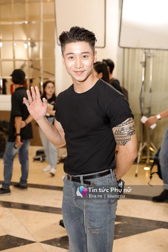 Thí sinh lgbt bung lụa náo loạn buổi casting the face việt nam 2018