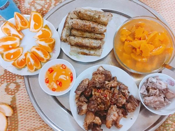 Thích bếp núc nấu ăn ngon nhưng 9x xinh đẹp bị chồng cấm vào bếp chỉ vì một lý do