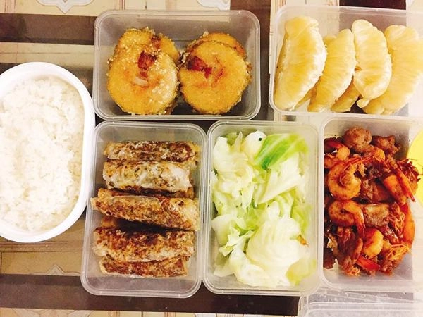 Thích bếp núc nấu ăn ngon nhưng 9x xinh đẹp bị chồng cấm vào bếp chỉ vì một lý do