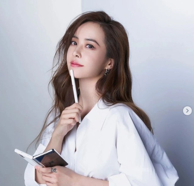 thiên hậu đài loan u50 liên tục lọt top tìm kiếm vì visual trẻ như sinh viên trẻ hóa chỉ nhờ ngủ đúng