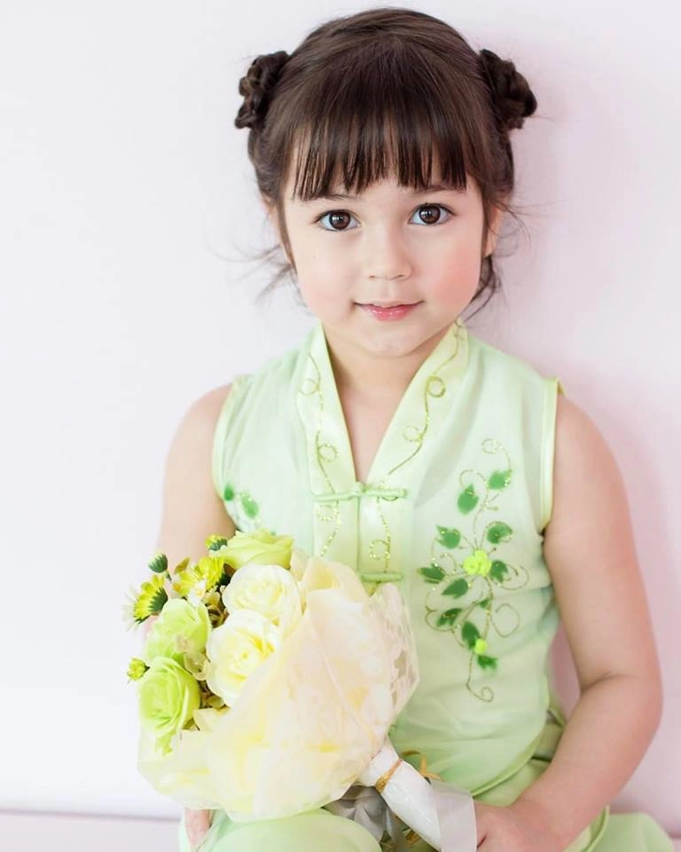 Thiên thần thái lan ngày nào giờ đã lớn và sành điệu cỡ này rồi