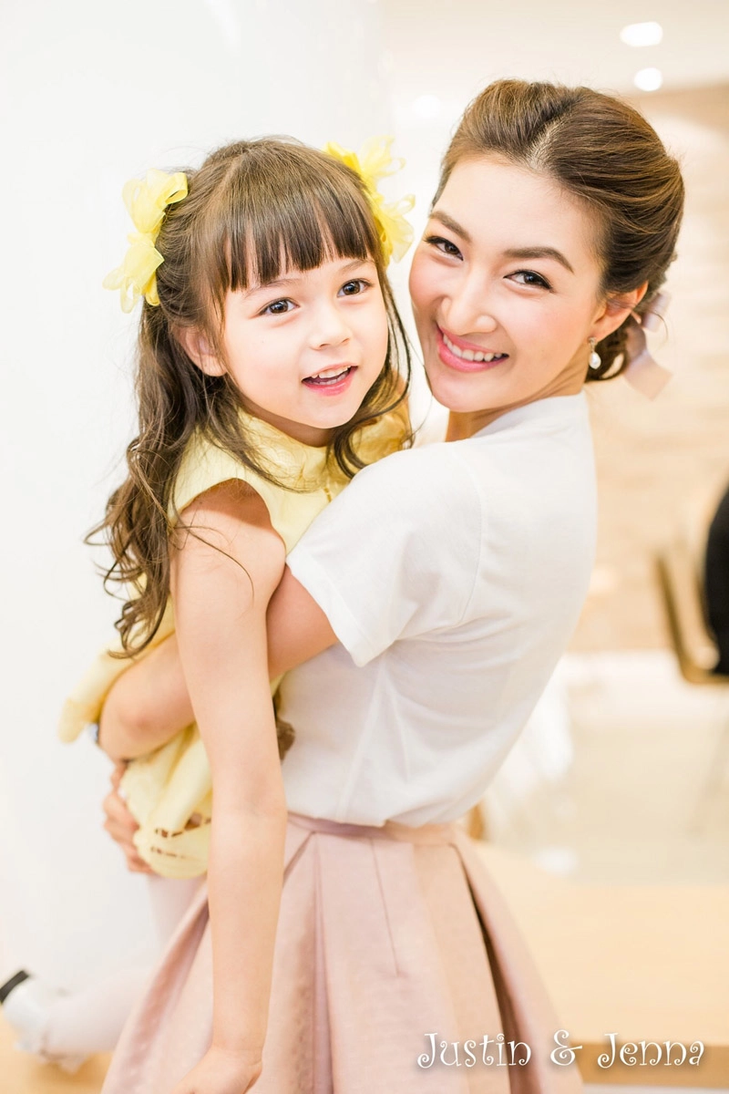 Thiên thần thái lan ngày nào giờ đã lớn và sành điệu cỡ này rồi