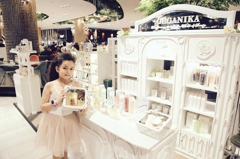 Thiên thần thái lan ngày nào giờ đã lớn và sành điệu cỡ này rồi