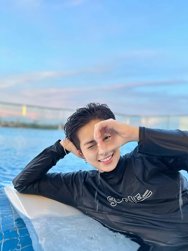 Thói quen trước khi ăn sáng giúp tomboy gây sốt vbiz gil lê có làn da căng đẹp mịn màng