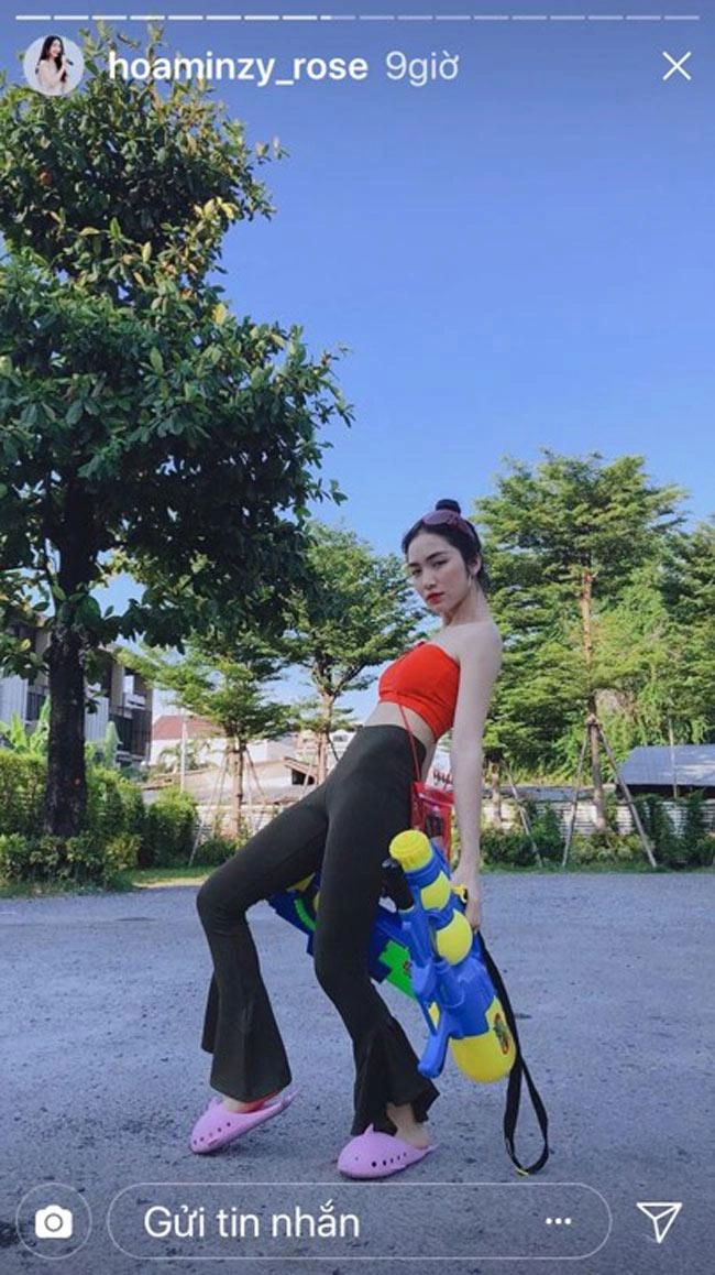 Thời trang hòa minzy thay đổi xoành xoạch hết bất ngờ này tới bất ngờ khác