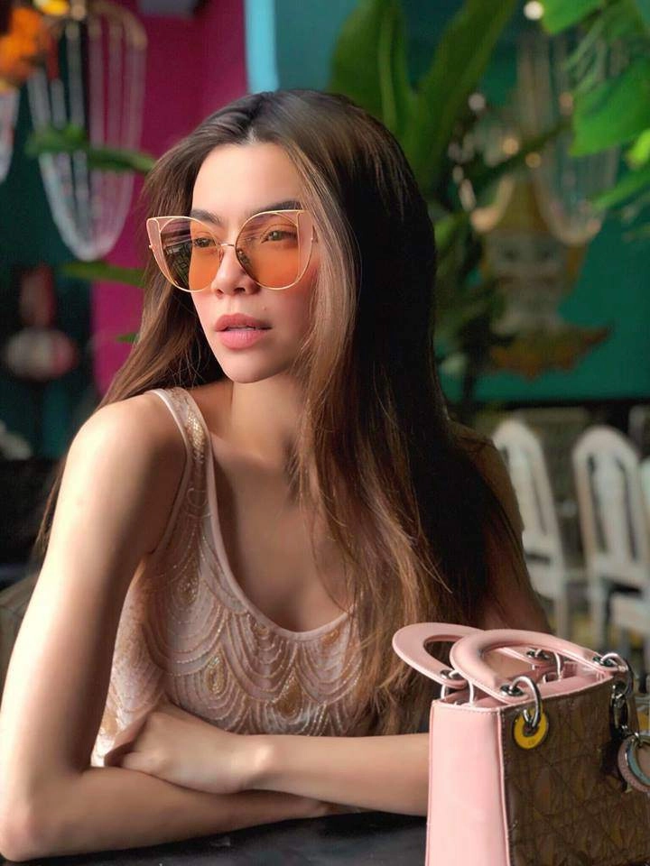 Tóc không duỗi vẫn thẳng tự nhiên hồ ngọc hà chỉ dưỡng bằng thứ bỏ đi