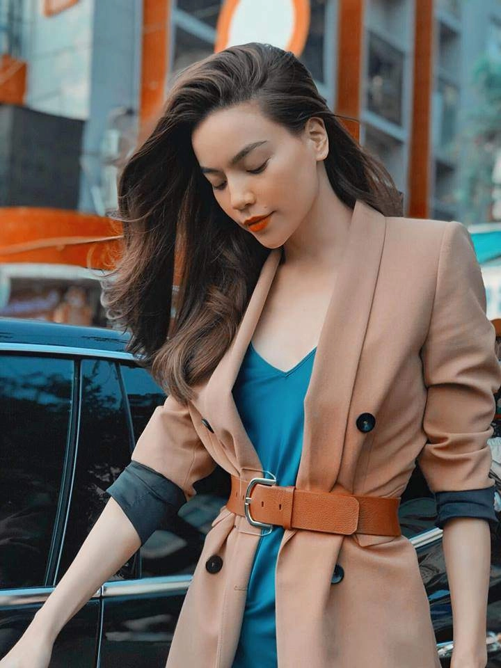 Tóc không duỗi vẫn thẳng tự nhiên hồ ngọc hà chỉ dưỡng bằng thứ bỏ đi