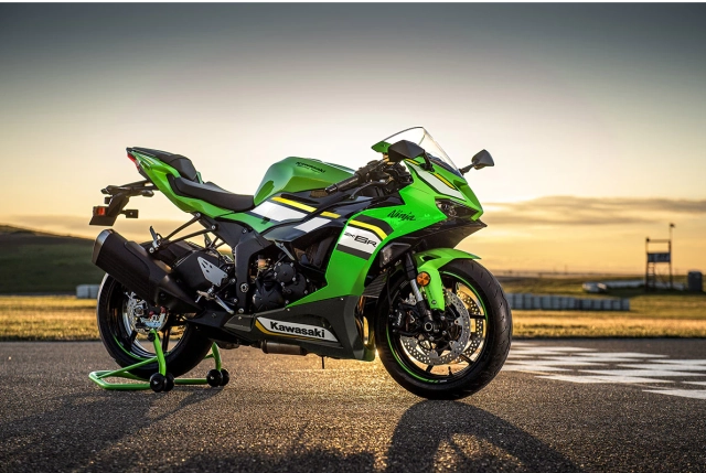 Tôi bị cuốn khi thấy sắc màu mới trên ông hoàng supersport kawasaki zx-6r 2025