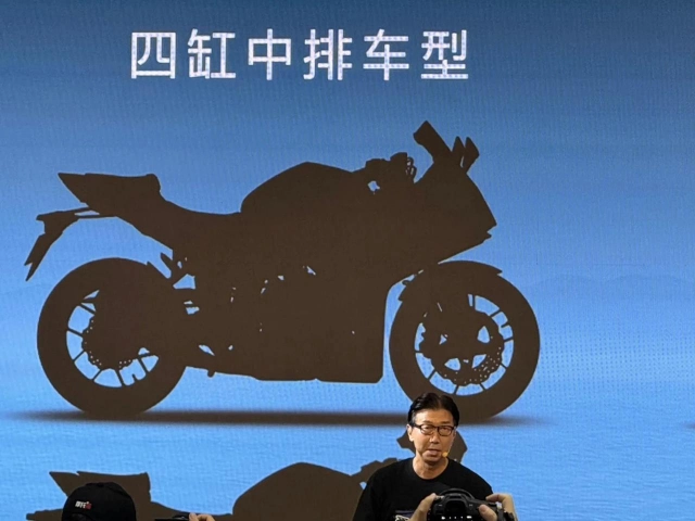 Tôi có thể khẳng định với anh em rằng honda cbr400r four đã sẵn sàng ra mắt