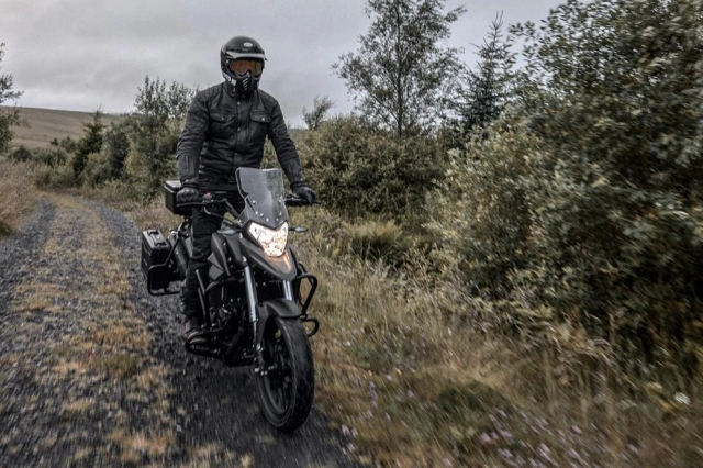 Tôi khá tiếc cho stravaig 125 là mẫu xe adventure quá ngon nhưng lại có giá quá đắt