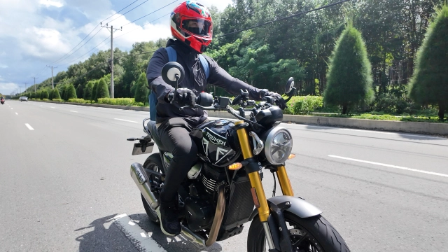 Trải nghiệm bộ đôi triumph speed 400 và scrambler 400x
