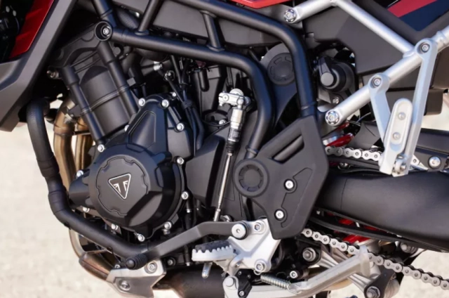 Triumph tiger 900 2024 thế hệ mới vừa ra mắt có gì khác biệt