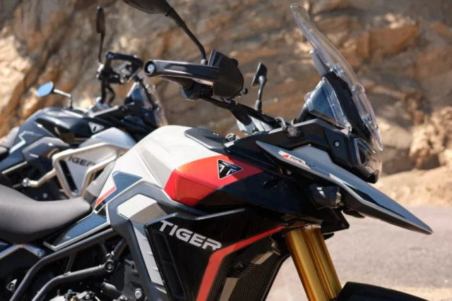 Triumph tiger 900 2024 thế hệ mới vừa ra mắt có gì khác biệt