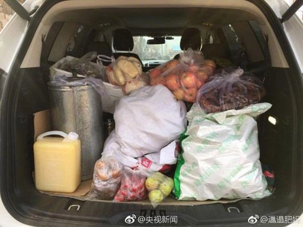 Trở về thành phố sau tết dân mạng việt hớn hở khoe núi thực phẩm được bố mẹ gửi theo