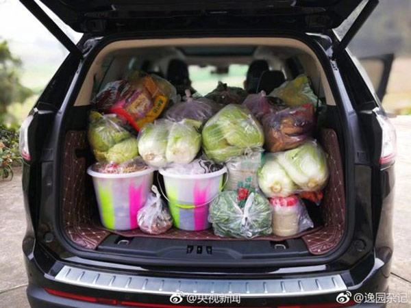 Trở về thành phố sau tết dân mạng việt hớn hở khoe núi thực phẩm được bố mẹ gửi theo