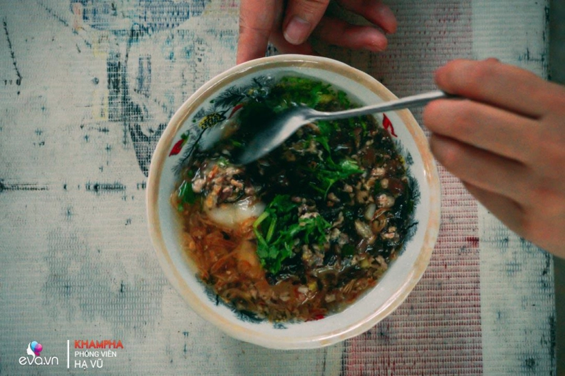Trời lạnh đi ăn ngay bánh đúc nóng 15 nghìn ở trung tự ngon từ bột đến tận cháy