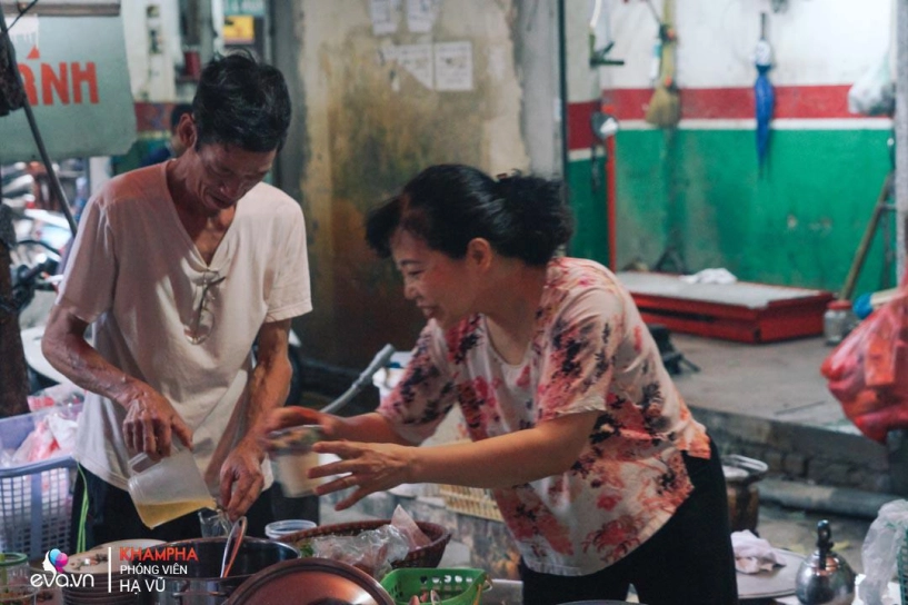 Trời lạnh đi ăn ngay bánh đúc nóng 15 nghìn ở trung tự ngon từ bột đến tận cháy