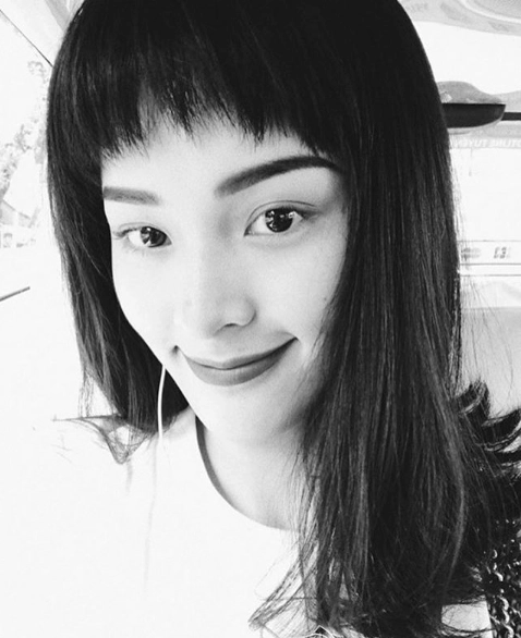 Trong khi đàm thu trang hóa cô dâu đẹp ngút ngàn tình cũ cường đô la ngày càng lạ lẫm
