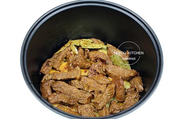 Tự làm bò khô bằng nồi cơm điện tưởng không dễ mà dễ không tưởng