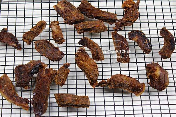 Tự làm bò khô bằng nồi cơm điện tưởng không dễ mà dễ không tưởng