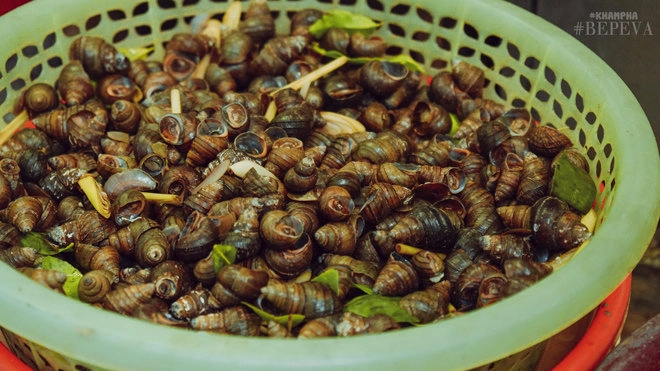 Từ sở thích của con gái quán ốc đinh liệt đã sống suốt 22 năm mỗi ngày bán 3 tạ