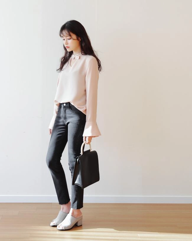 Tuổi ngoài 30 các quý cô vẫn có thể mặc đẹp đón tết với phong cách nữ tính này