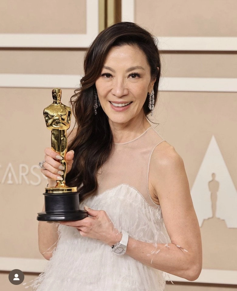 Tuổi xế chiều hoa hậu châu á đạt tượng vàng oscar thay đổi một điều được khen trẻ ra 20 tuổi
