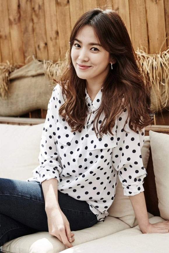 Tưởng giản dị nhưng thật ra song hye kyo cũng chơi hàng hiệu cực đỉnh