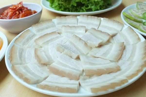 Tuyệt chiêu khử mùi hôi khi luộc các loại thịt khiến món nào cũng thơm nức mũi